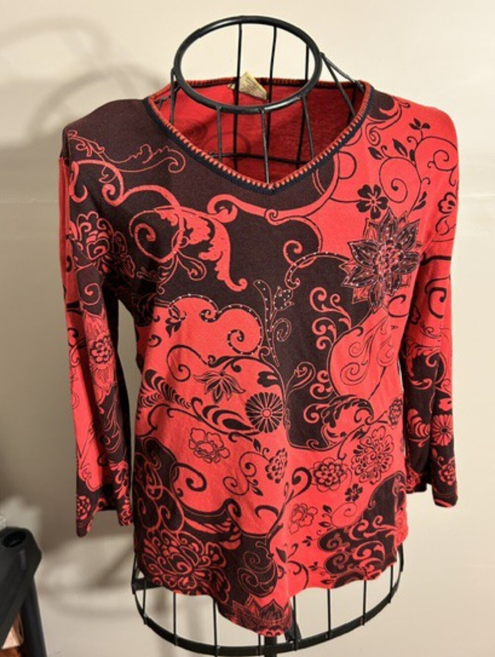 size medium womens shirt tee t blouse casual dress black red floral print